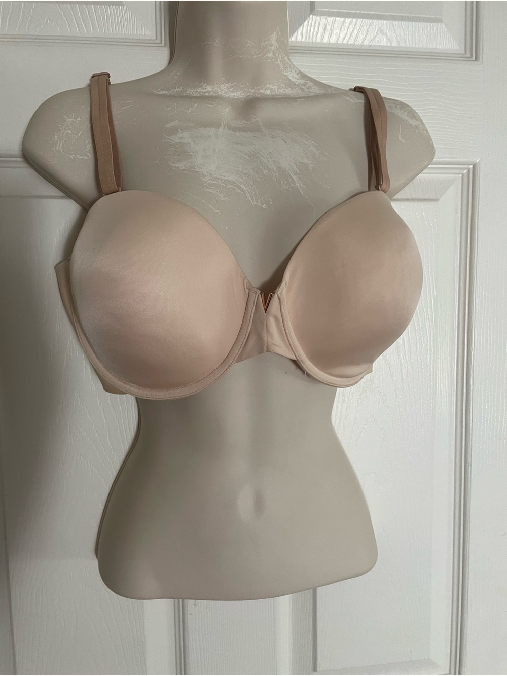 NWT Victoria's Secret Light Nude Multiway Bra 38DD